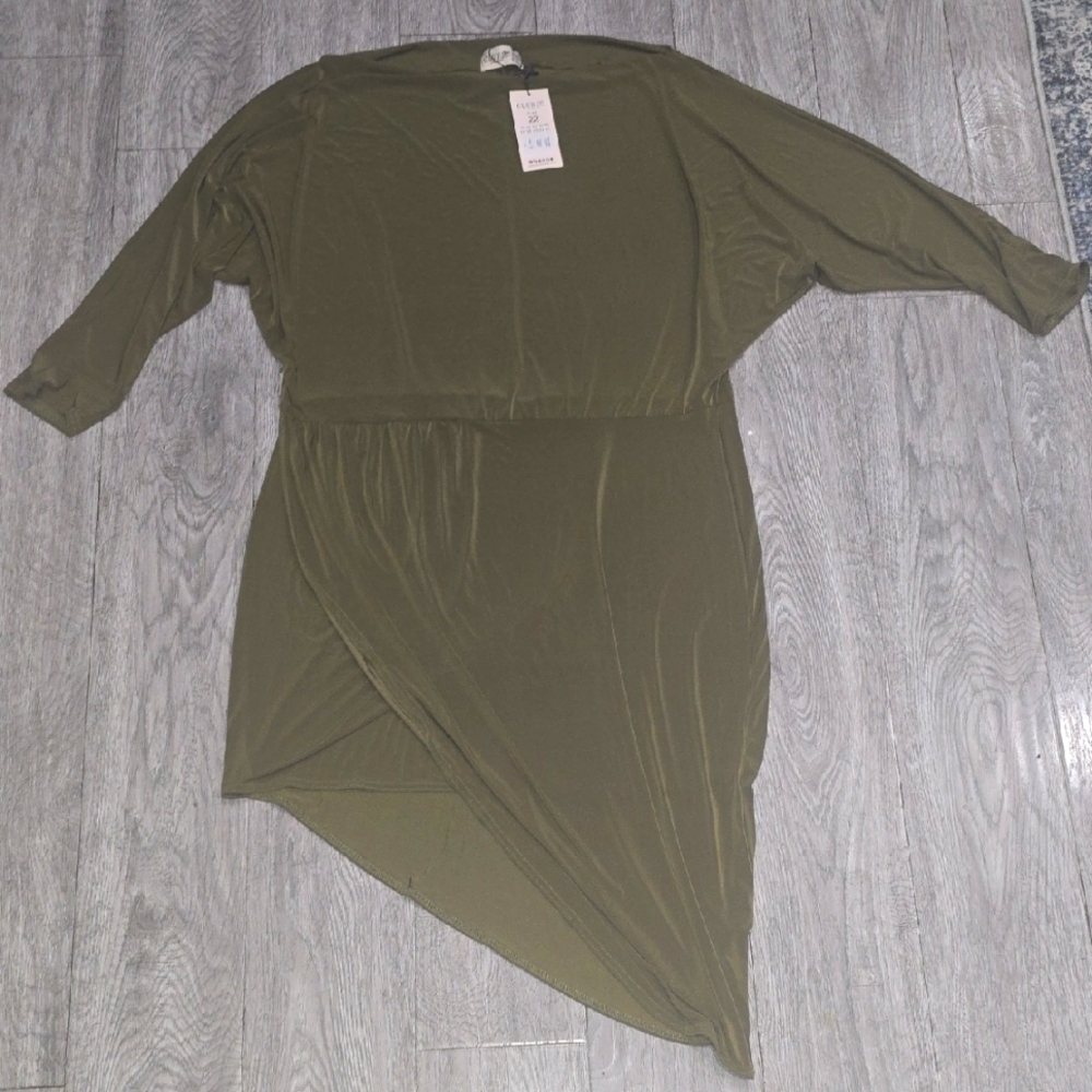 Club L London Green Asymmetrical Dolman Sleeve Dress